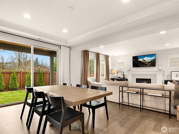 5th image of 622 Mt Teneriffe Drive SE