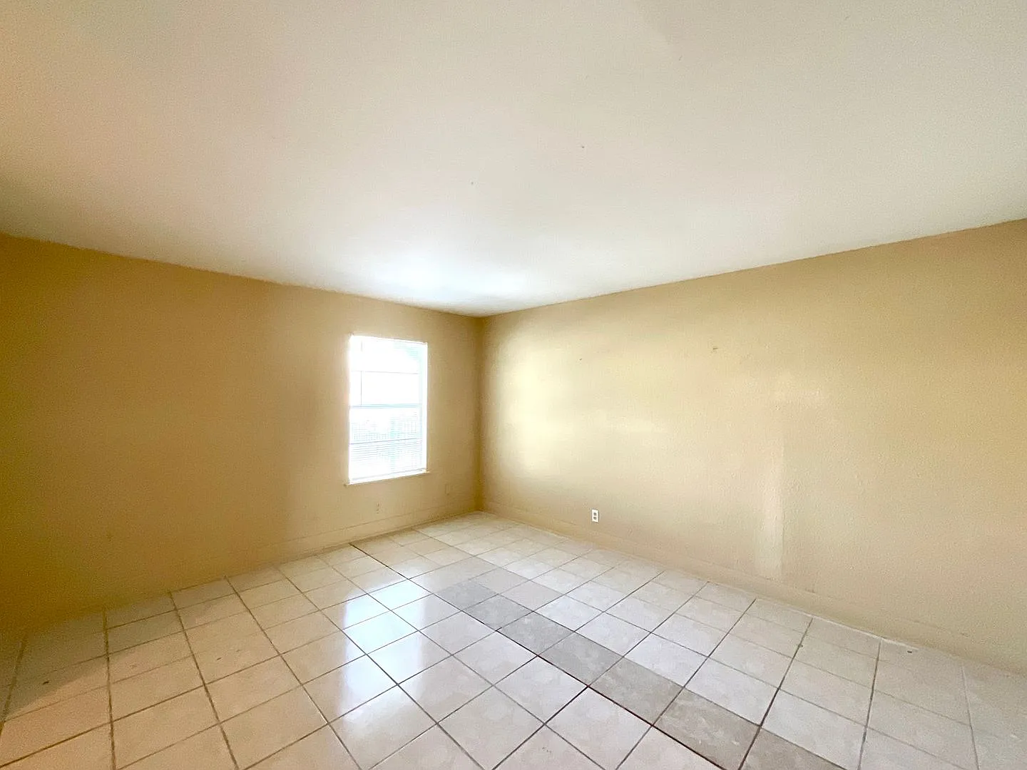 Available NOW! Prime Location 3-Bedroom, 2-Bath Home In Converse!! — Photo 4