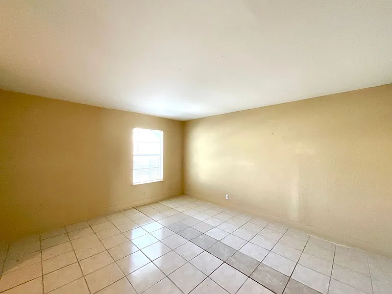 7042 Glen Mist — Photo 4