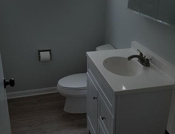3rd image of 518 Barnsdale Rd APT 1