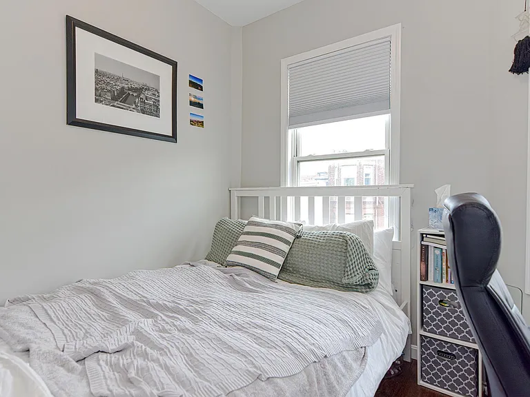 347 E 8th St #3 — Photo 15