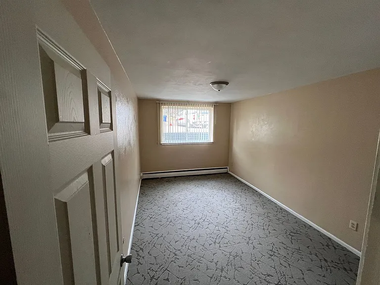 1015 York Ave — Photo 7