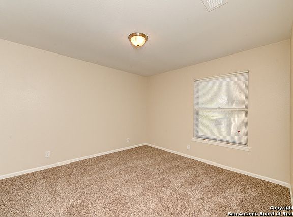 5th image of 171 Flair Dr