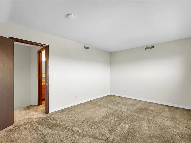 717 Fairmont Dr — Photo 41