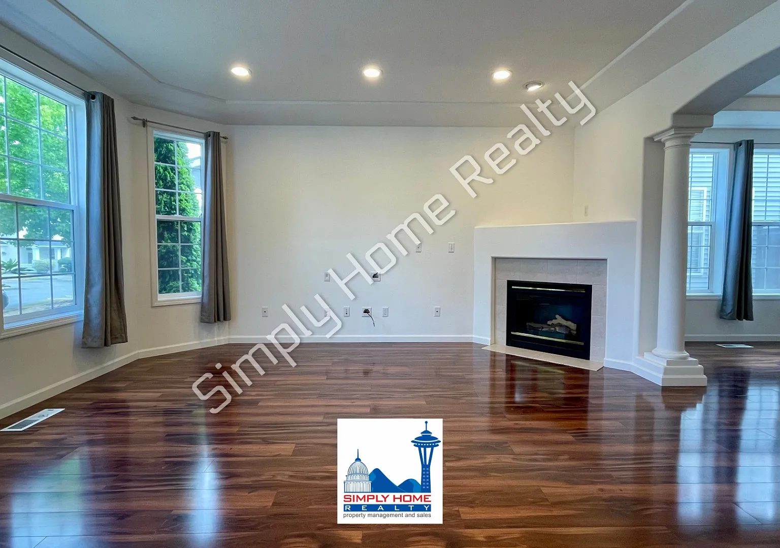 Step Inside To This Spacious & Comfortable 3-Bedroom Home! — Photo 3