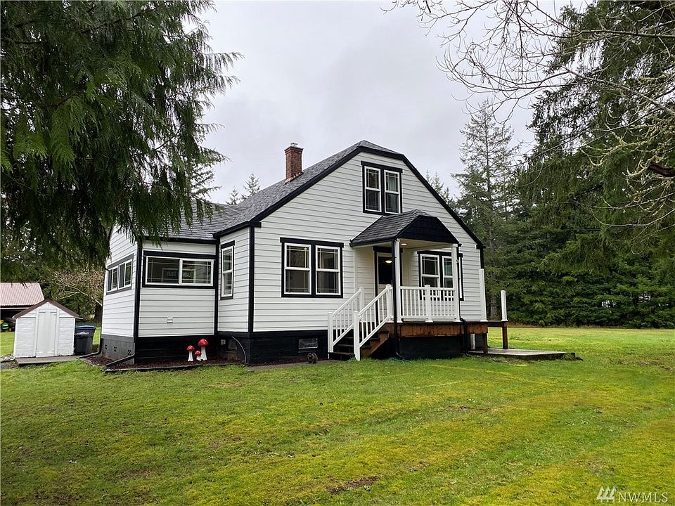 Welcome to this beautifully remodeled farmhouse. 