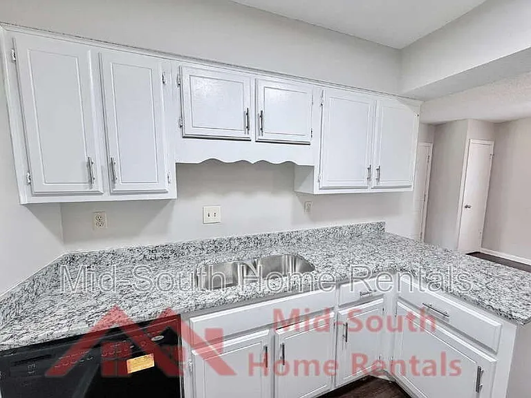 7328 Hillshire Dr — Photo 5