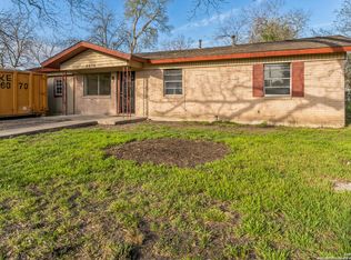 2310 Woodland Dr, Seguin, TX 78155