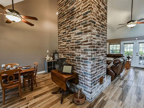 3rd image of 5903 Cape Hatteras Dr