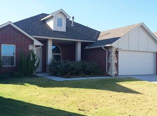 2300 Spoonwood Rd, Norman, OK 73071