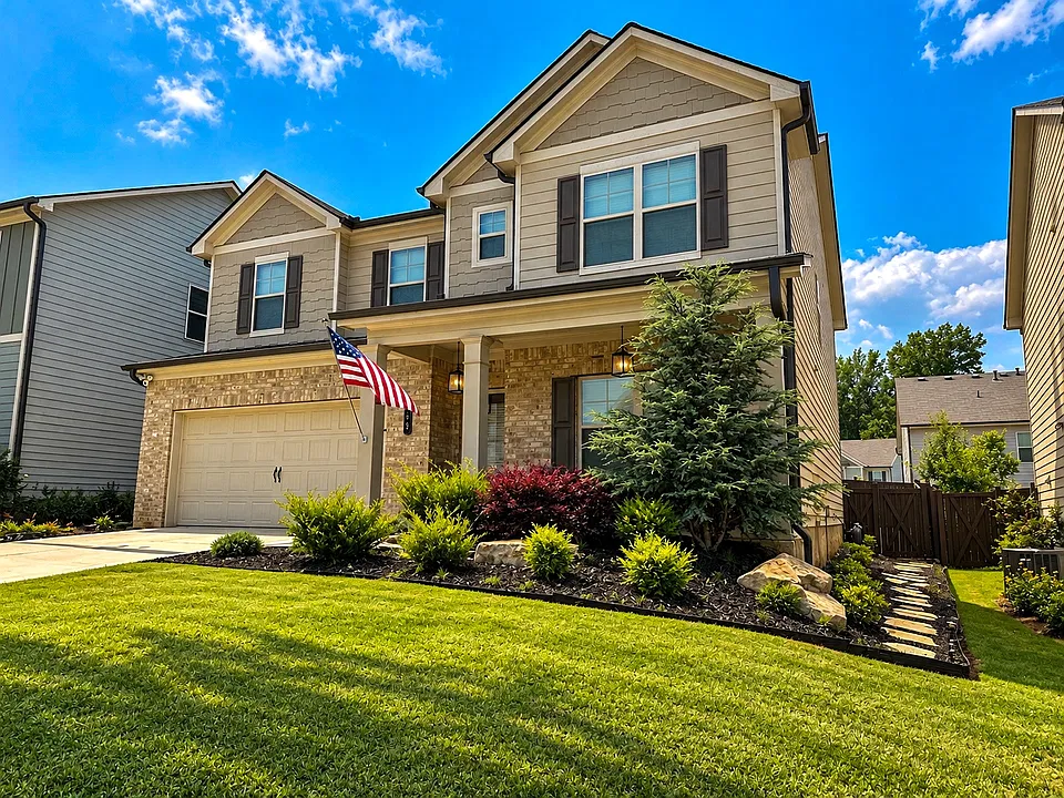 303 Auburn Crossing Dr
