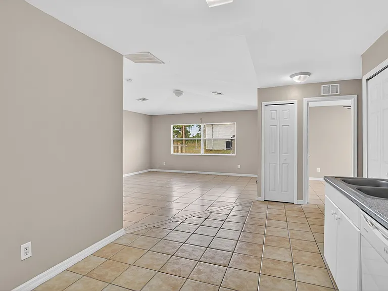 848 Holmes Ave — Photo 9