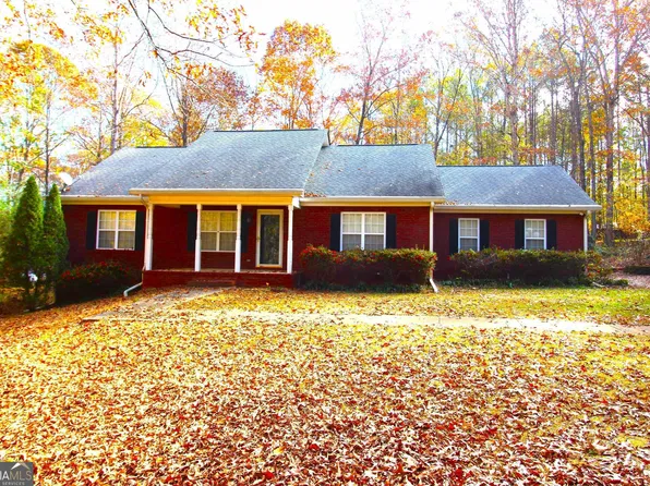 70 Cricket Walk, Sharpsburg, GA 30277