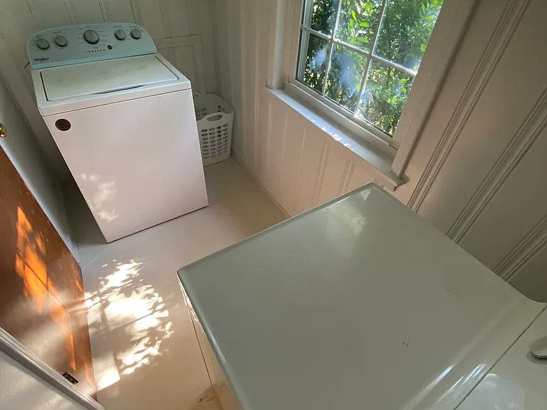 1300 Beach Dr — Photo 6