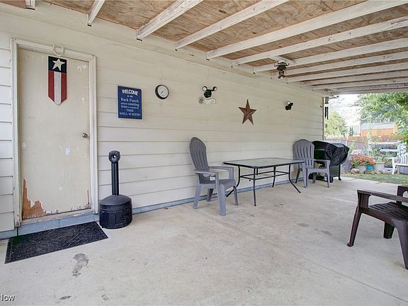 5th image of 4240 Oxford Dr
