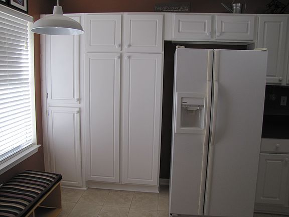 Tons of extra cabinets!