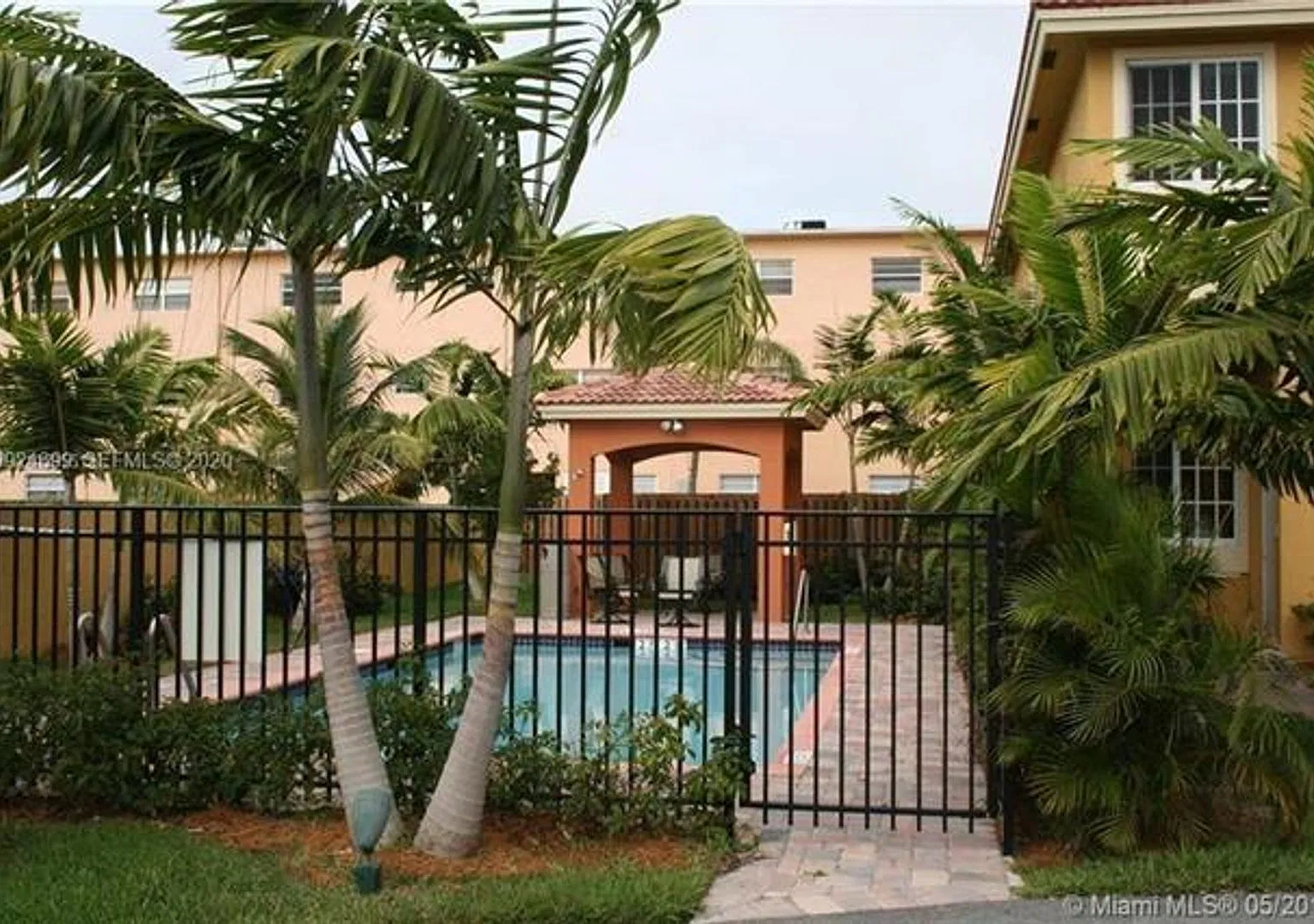 238 SE 2nd Ave th 238, Hallandale Beach, FL 33009 — Photo 4