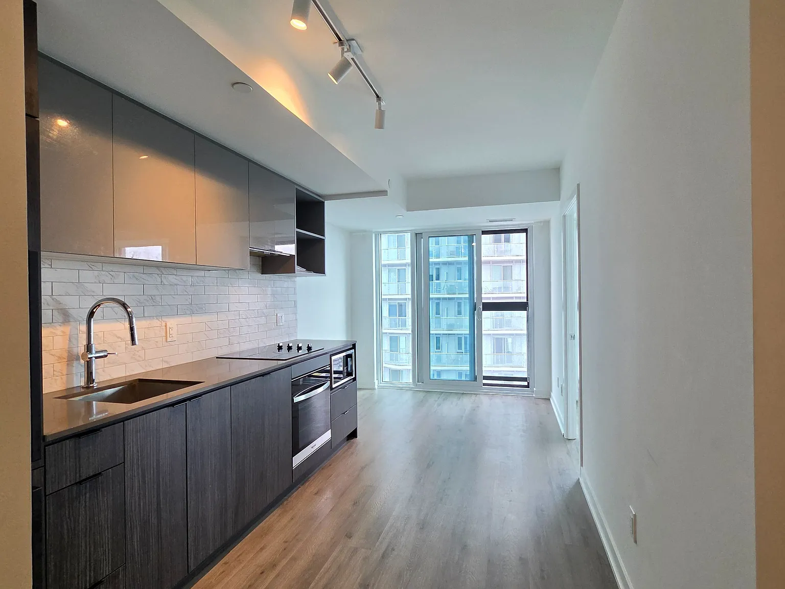 2 bed, $2,500 — Photo 2