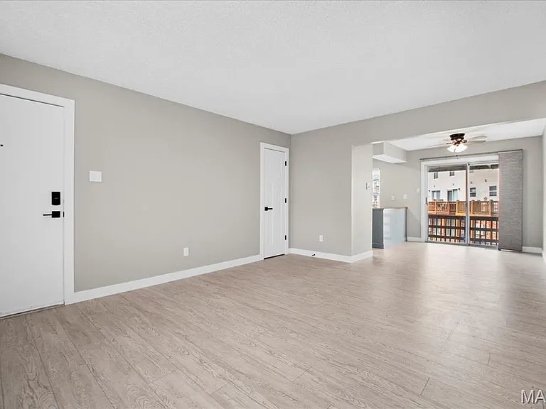 779 Boca Raton Dr #I — Photo 4