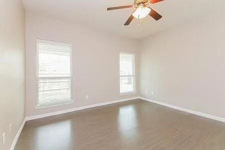 313 Caladium Dr — Photo 5