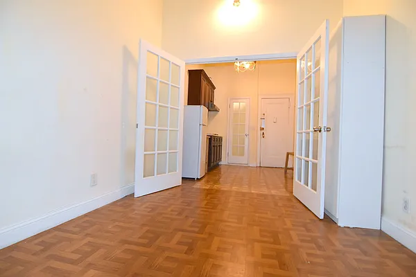 Rented by Manhattan Spaces | media 16