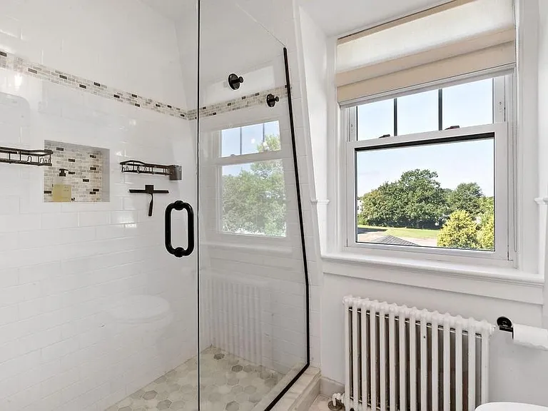 147 Evarts St — Photo 21