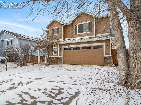 3rd image of 9574 Desert Lily Cir