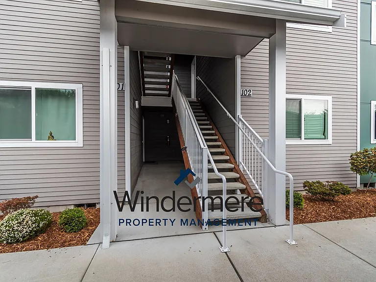 1621 SW Mulberry Pl #D102 — Photo 20