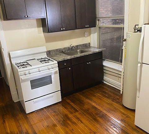 2nd image of 2024 N Western Ave #3