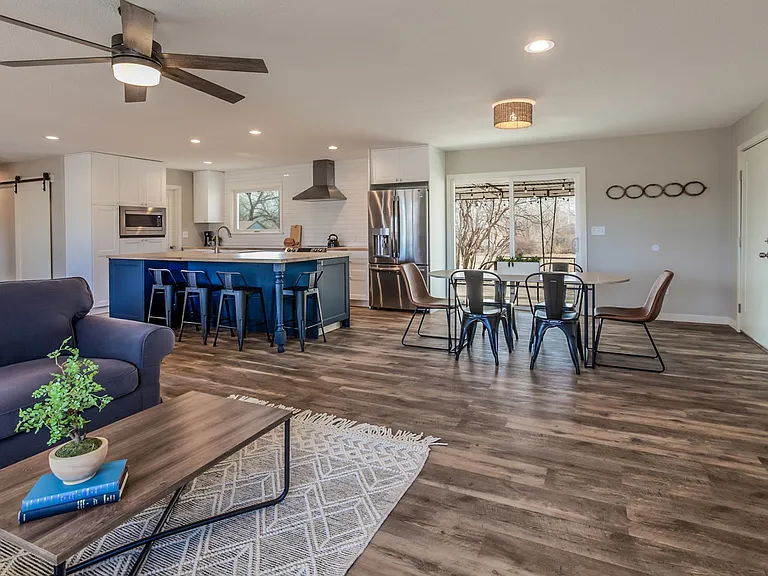 3521 Kenyon Dr — Photo 3