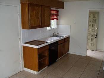 2nd image of 442 Myrtlewood Dr