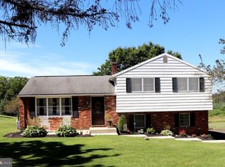 220 Greshville Rd, Boyertown, PA 19512