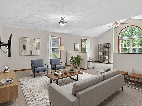 5th image of 111 Chestnut St