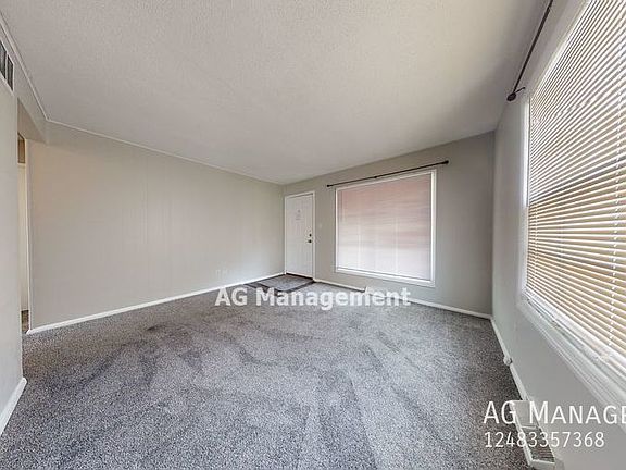 4th image of 14046 Knox Ave