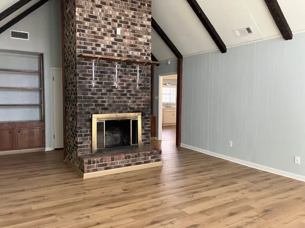 604 Southeast Cir, Hattiesburg, MS 39402