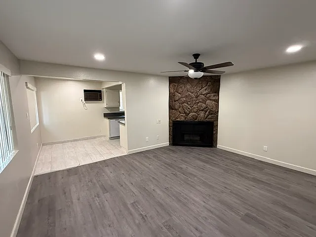 11619 Downey Ave #101 — Photo 5