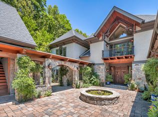 494 Overlook Park Dr, Hendersonville, NC 28792