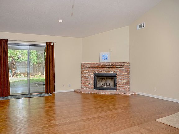 5th image of 2511 Busselton Pl