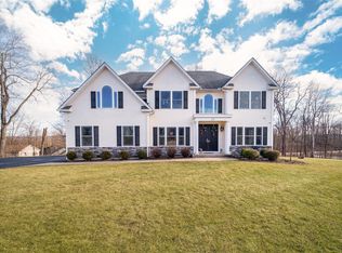 22 Biltmore Dr, Hopewell Junction, NY 12533