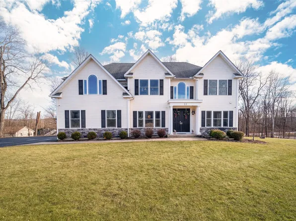 22 Biltmore Drive, Hopewell Junction, NY 12533