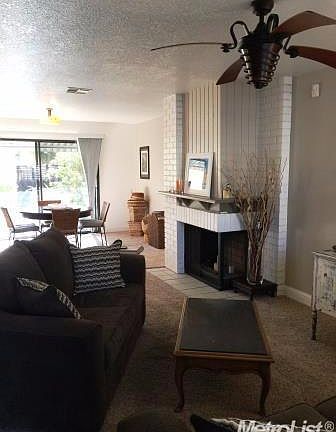 4th image of 62 W Yorkshire Dr