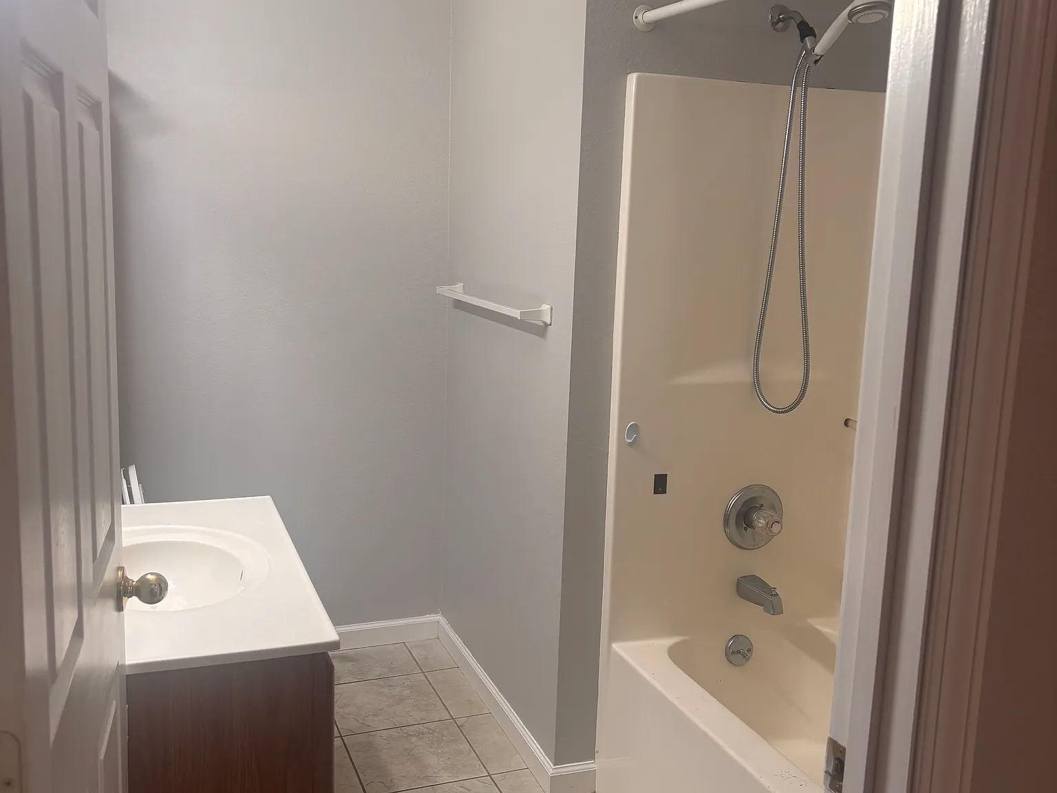 1 bed, $700 — Photo 4