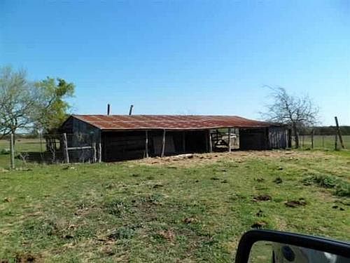 3rd image of 2420 County Road 326