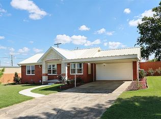 1108 S Meadow Dr NW, Ardmore, OK 73401