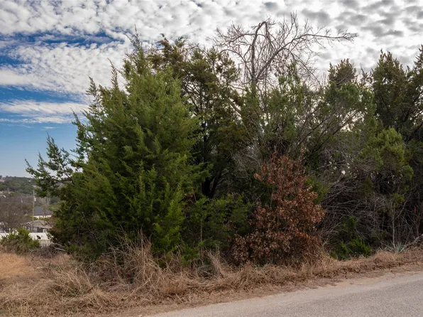 917 Bobcat Trl, Granbury, TX 76048