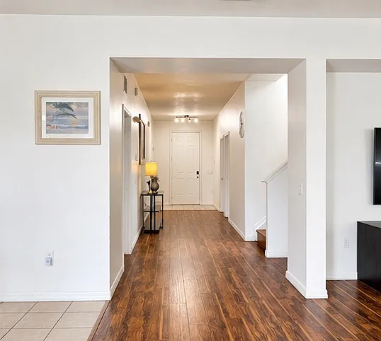 6 bed, 4.5 bath, 3406 sqft, $2,795 — Photo 4