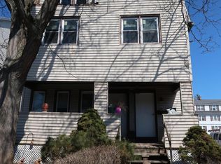 94 Park Rd, West Hartford, CT 06119