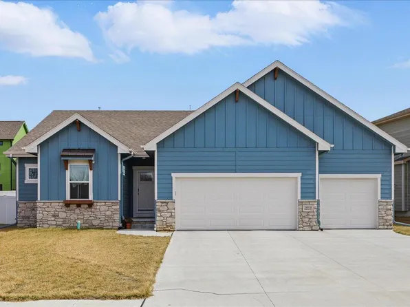 1853 Hemlock St, Council Bluffs, IA 51503