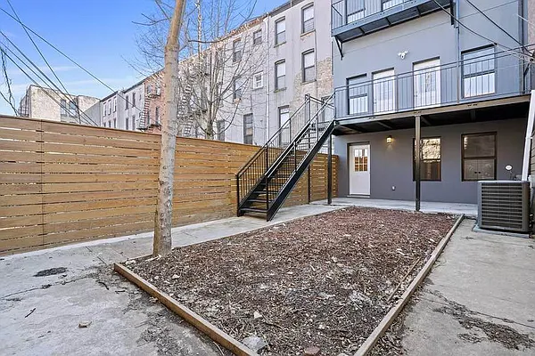 Rented by Douglas Elliman | media 21