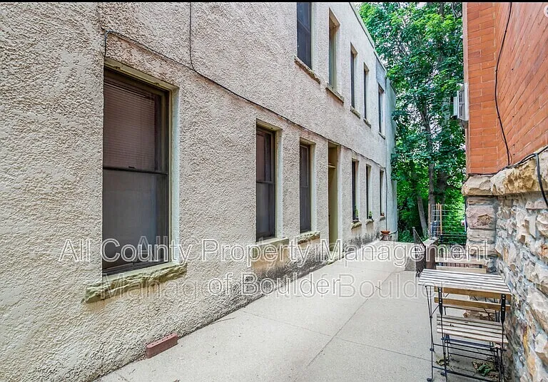 2408 8th St #2 — Photo 5